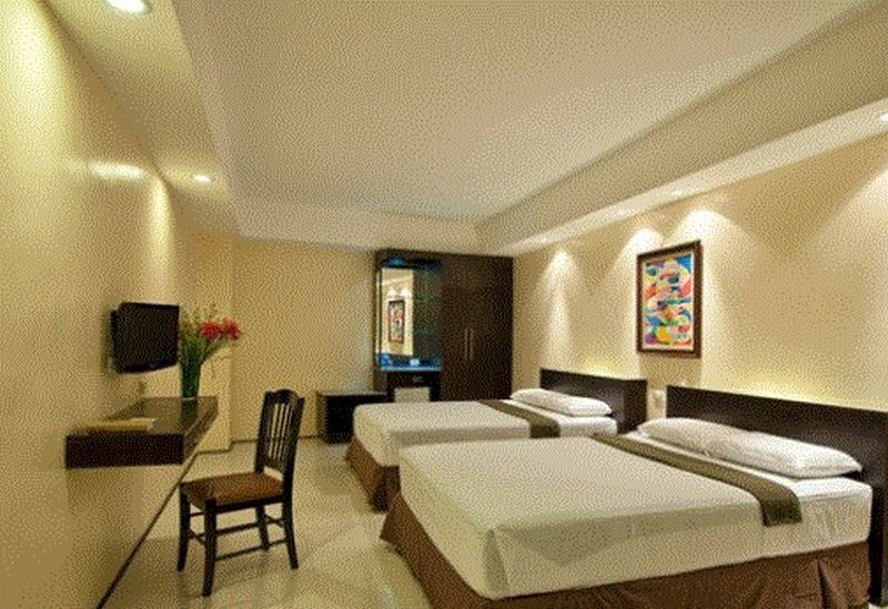 M Citi Suites Cebu Exterior photo